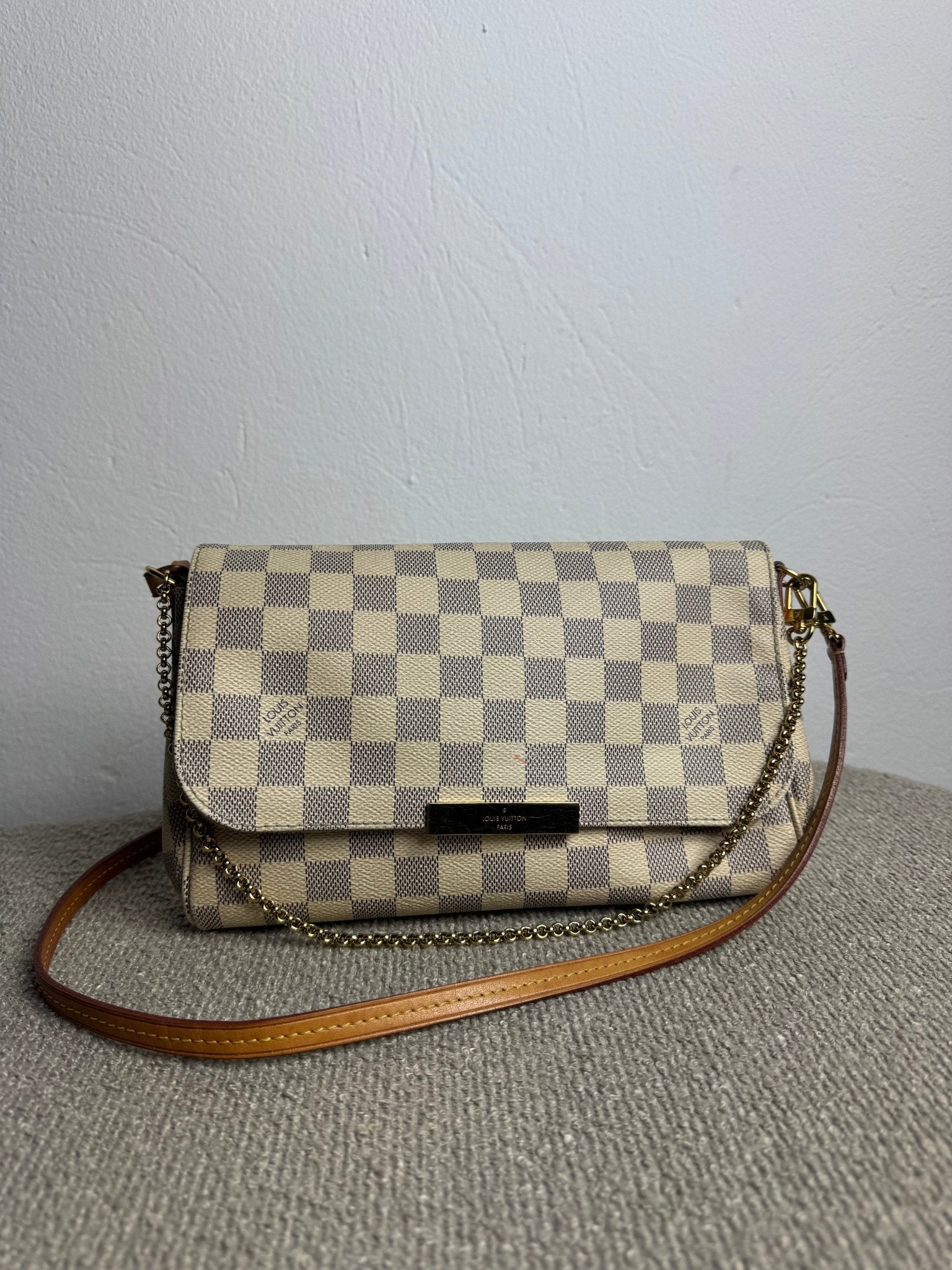 Louis Vuitton Favorite MM – Damier Azur - BagAffair