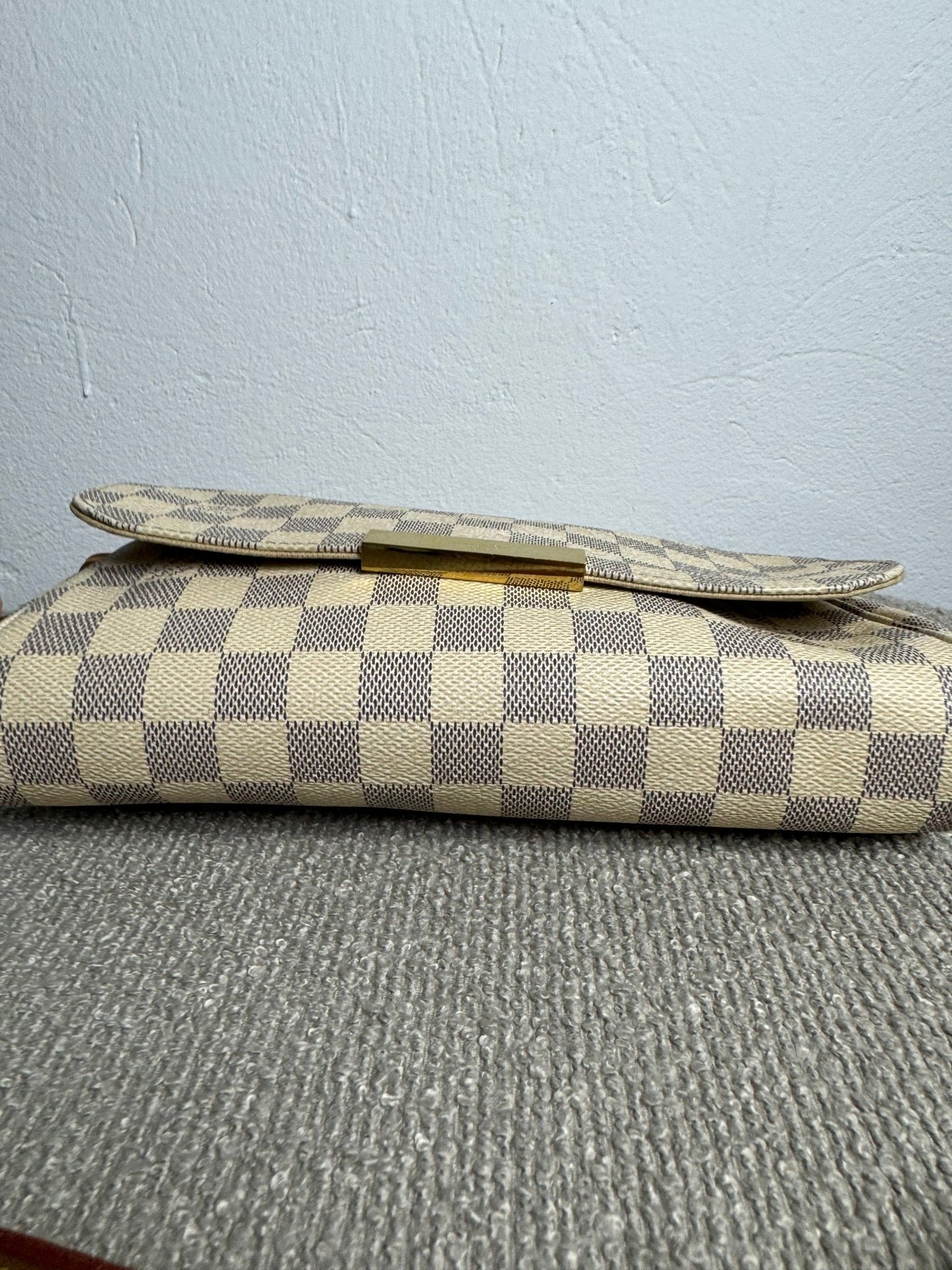 Louis Vuitton Favorite MM – Damier Azur - BagAffair