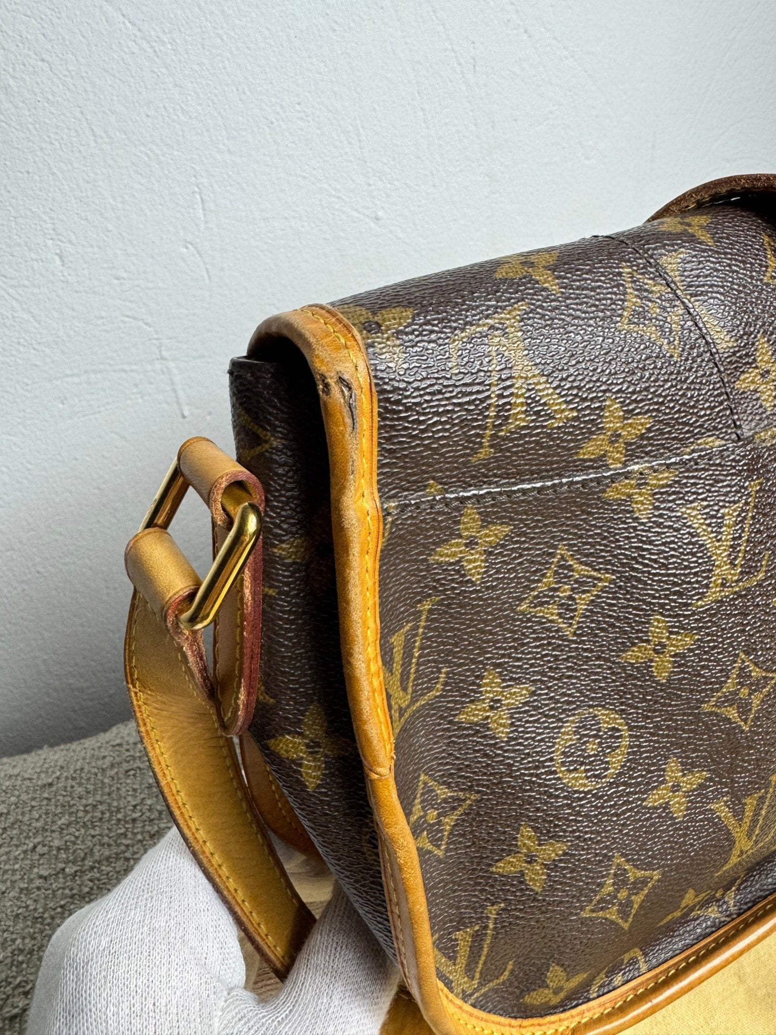 Louis Vuitton Menilmontant MM – Monogram Canvas - BagAffair