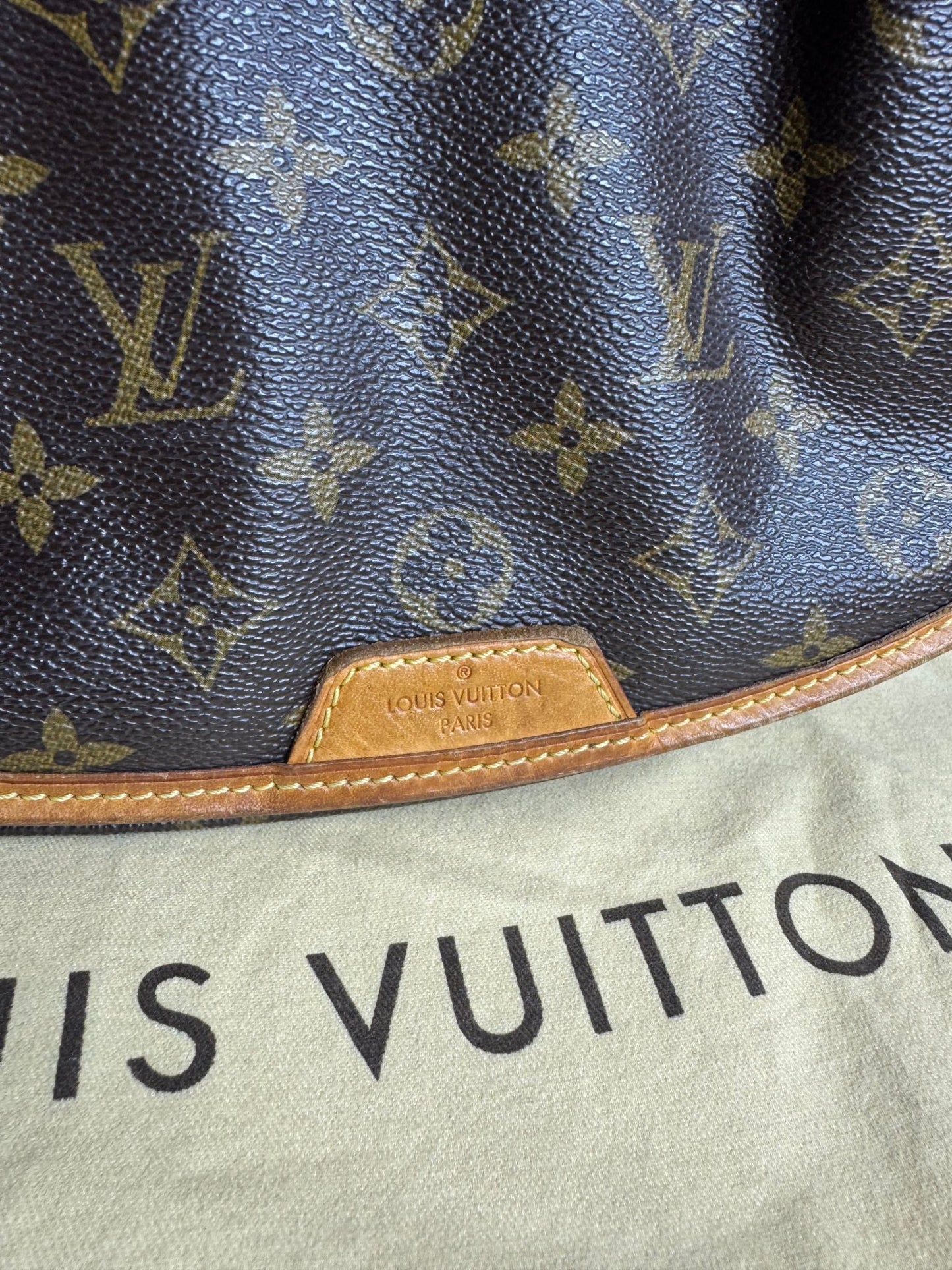 Louis Vuitton Menilmontant MM – Monogram Canvas - BagAffair