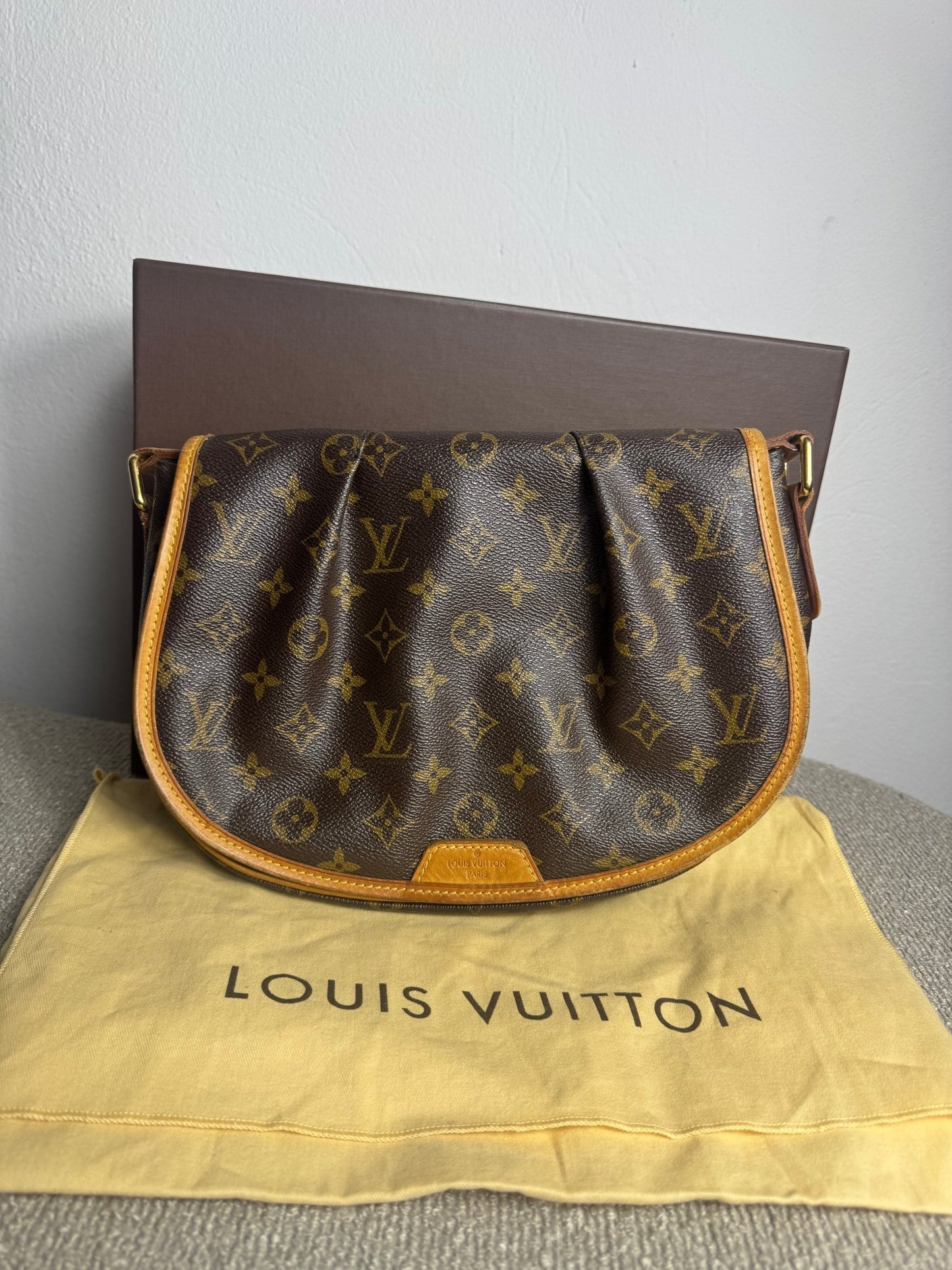 Louis Vuitton Menilmontant MM – Monogram Canvas - BagAffair