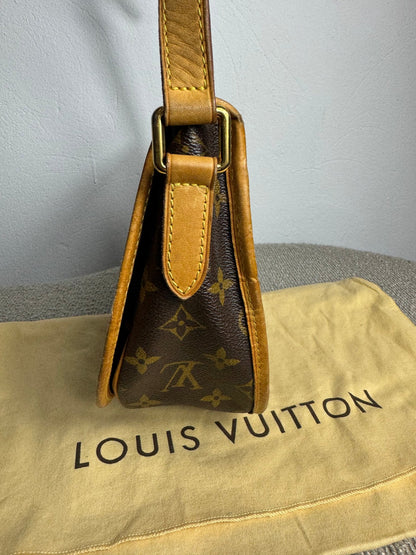 Louis Vuitton Menilmontant MM – Monogram Canvas - BagAffair