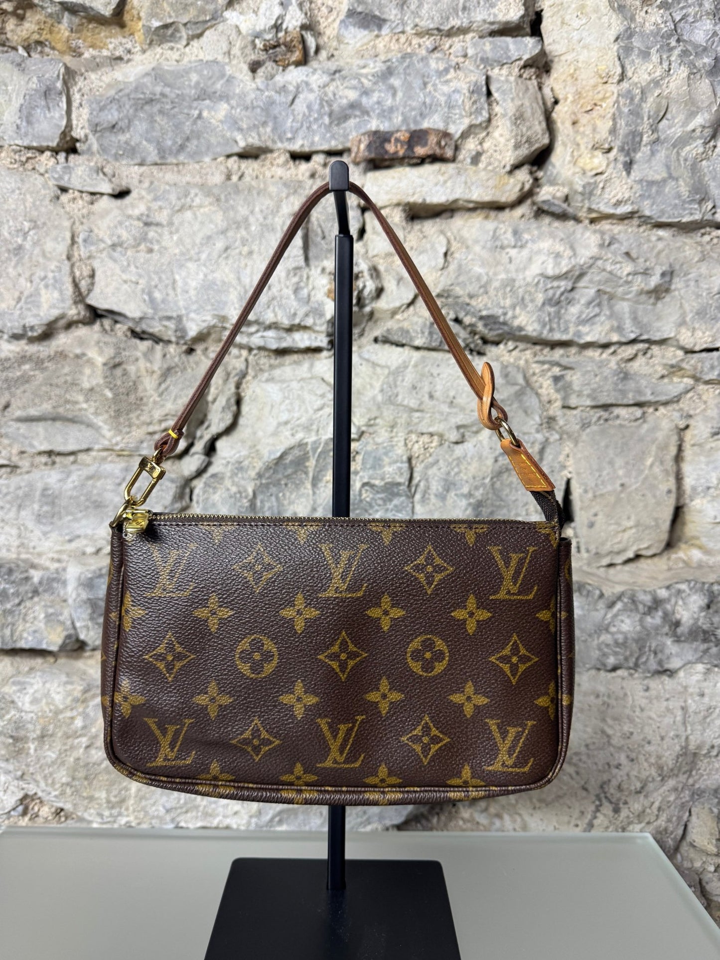 Louis Vuitton Pochette Accessoires – Monogram - BagAffair