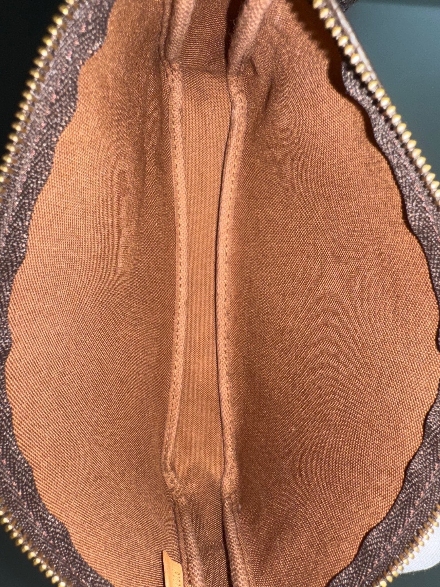 Louis Vuitton Pochette Accessoires – Monogram - BagAffair