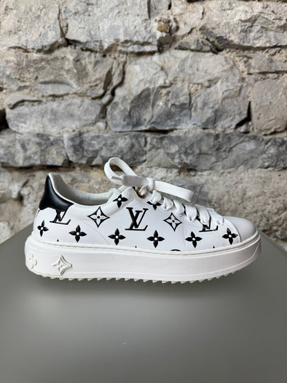 Louis Vuitton Time Out Sneaker Weiß/Schwarz – Größe 38 - BagAffair