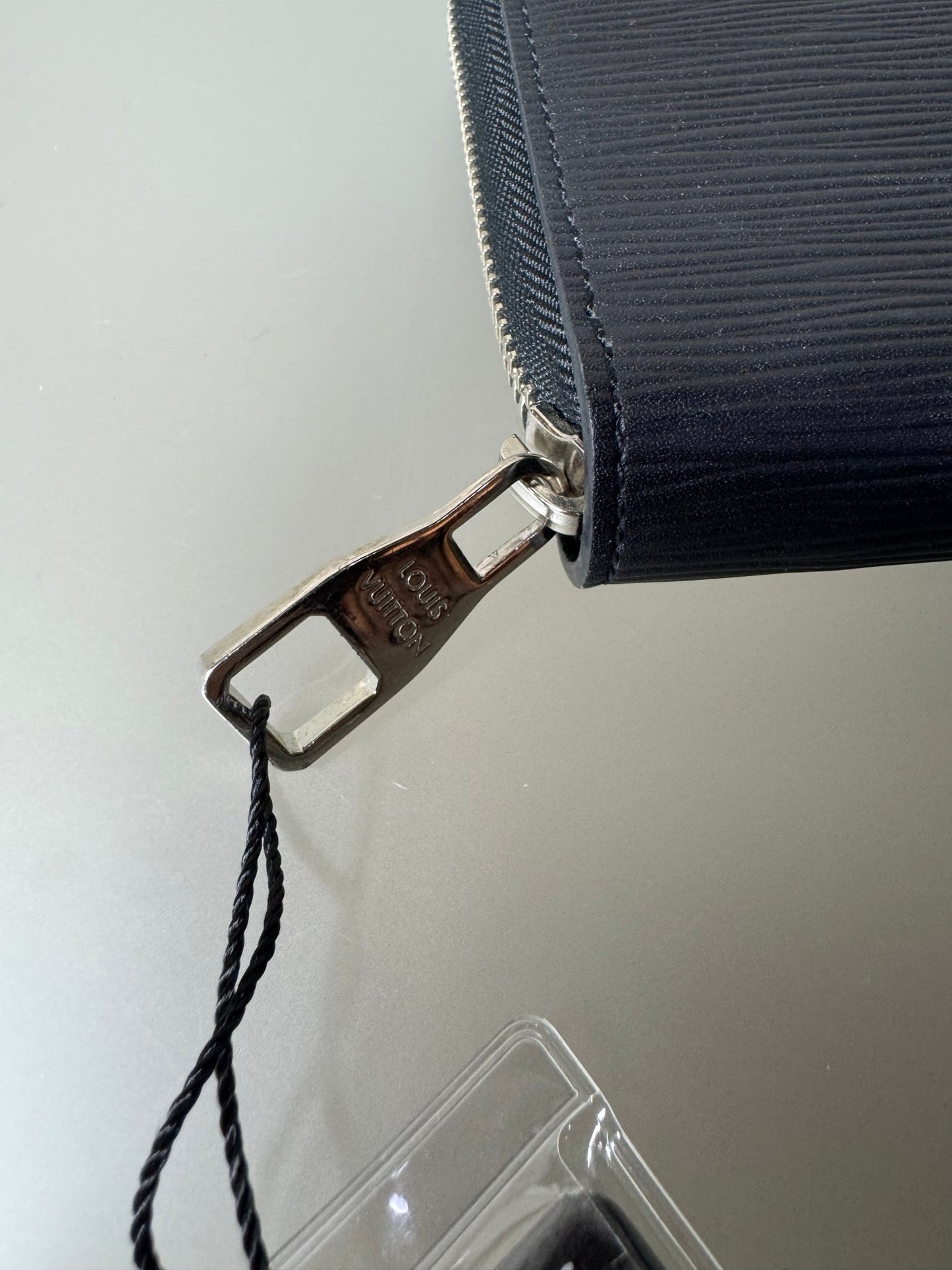 Louis Vuitton Zippy Geldbörse – Epi Leder - BagAffair