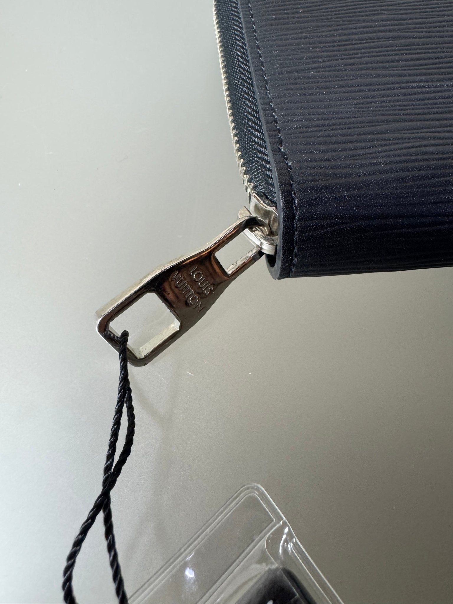 Louis Vuitton Zippy Geldbörse – Epi Leder - BagAffair