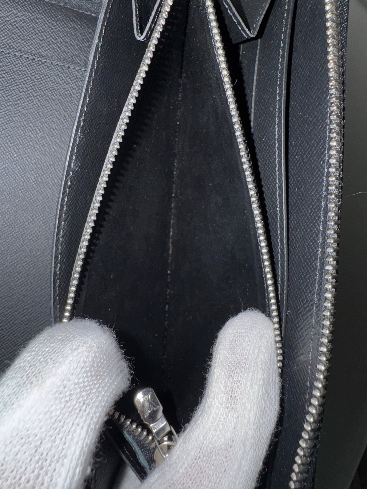 Louis Vuitton Zippy Geldbörse – Epi Leder - BagAffair