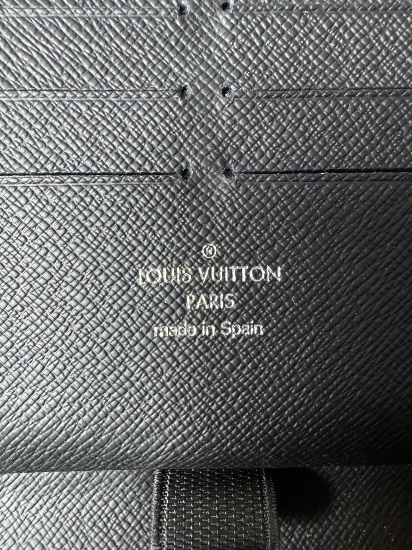 Louis Vuitton Zippy Geldbörse – Epi Leder - BagAffair