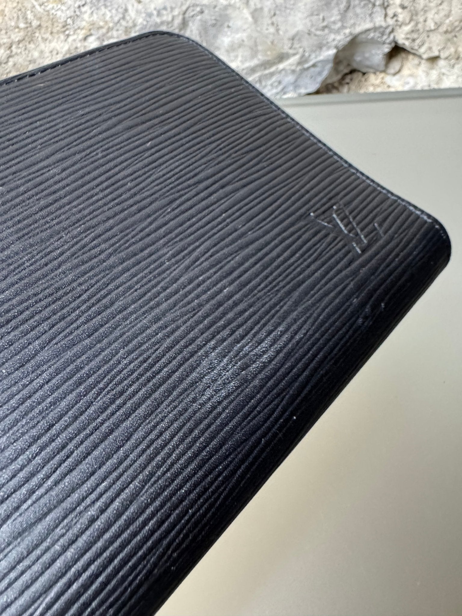 Louis Vuitton Zippy Geldbörse – Epi Leder - BagAffair