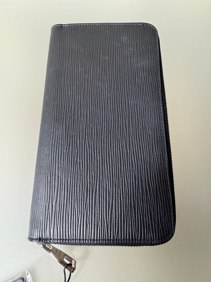 Louis Vuitton Zippy Geldbörse – Epi Leder - BagAffair