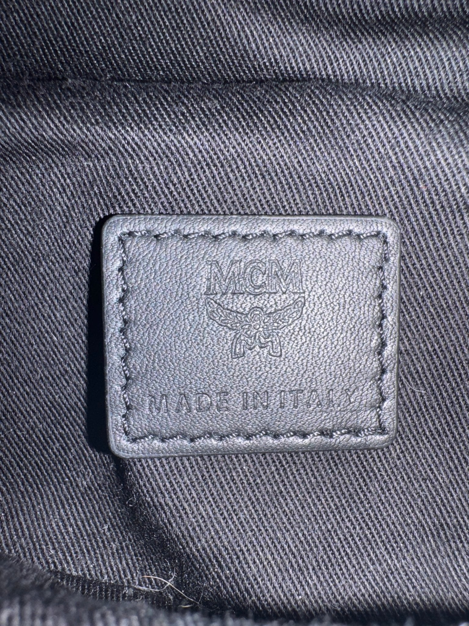 MCM Mini Travia Schultasche Schwarz - BagAffair
